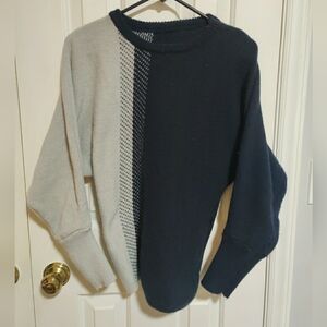 SHEIN Women's Colorblock Crewneck Sweater - Navy and Light Gray Size M